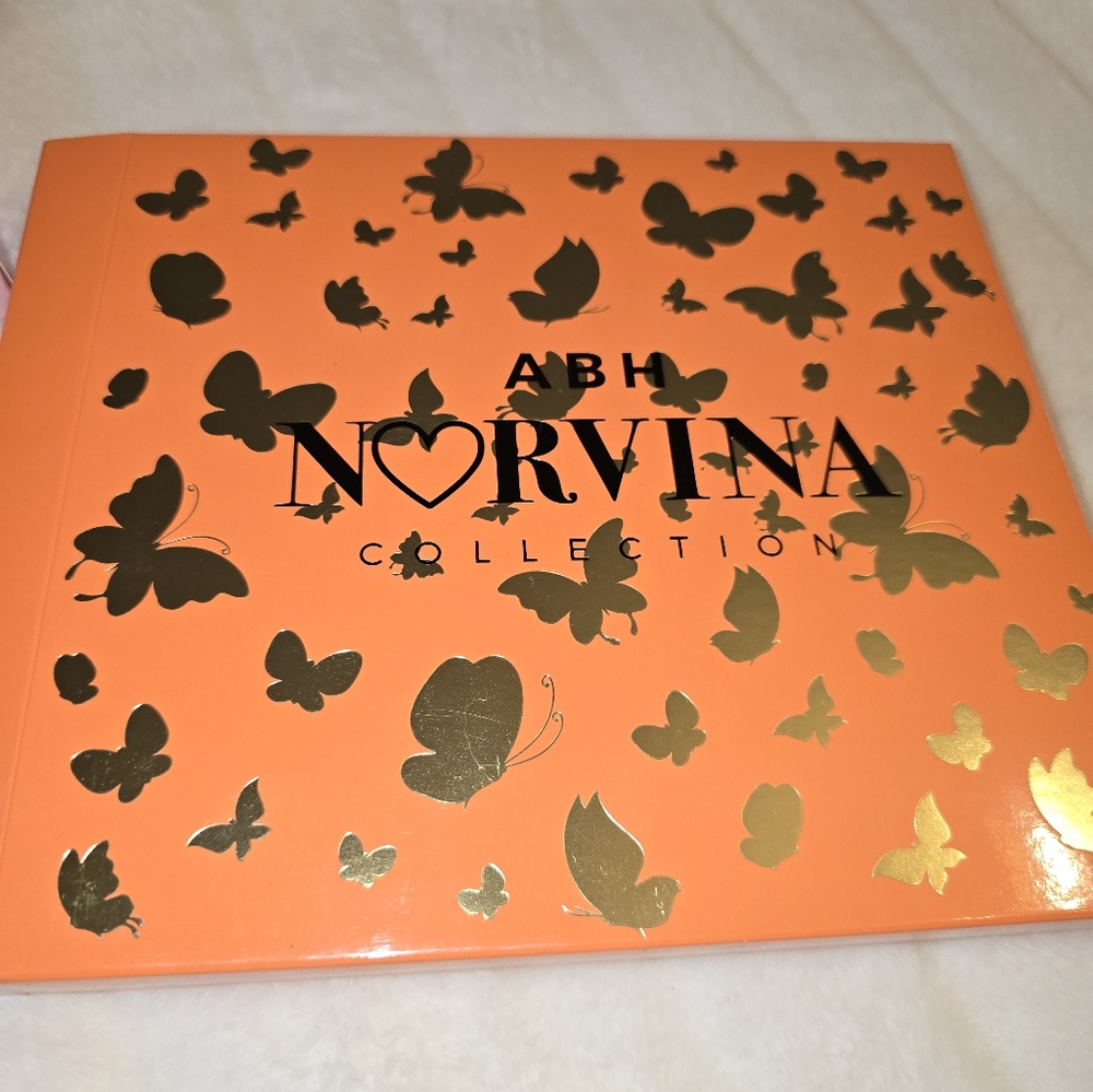 ABH Norvina Collection Palette with Gold Butterflies